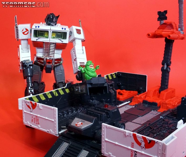 Sdcc 2019 Mp 10g Optimus Prime Ecto 35 Edition Unboxing  (36 of 55)